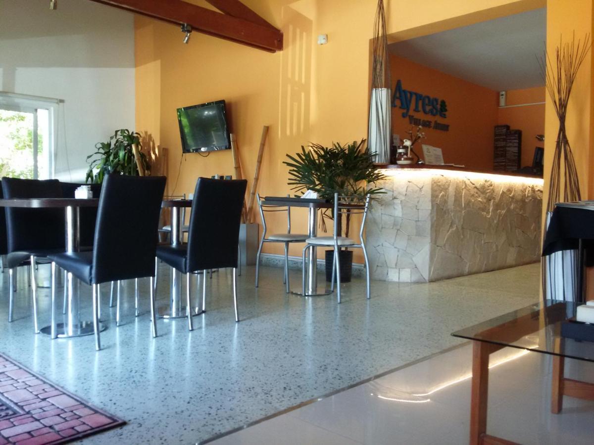 Ayres Village Apart Pinamar Bagian luar foto