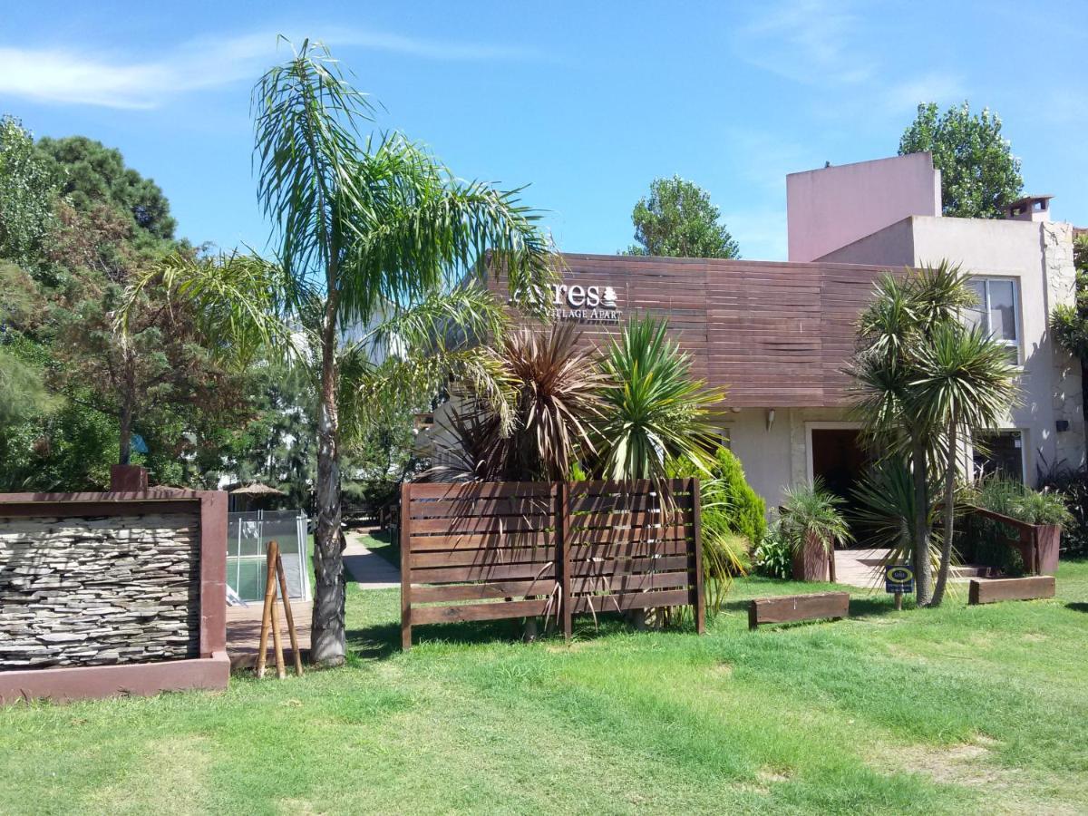 Ayres Village Apart Pinamar Bagian luar foto