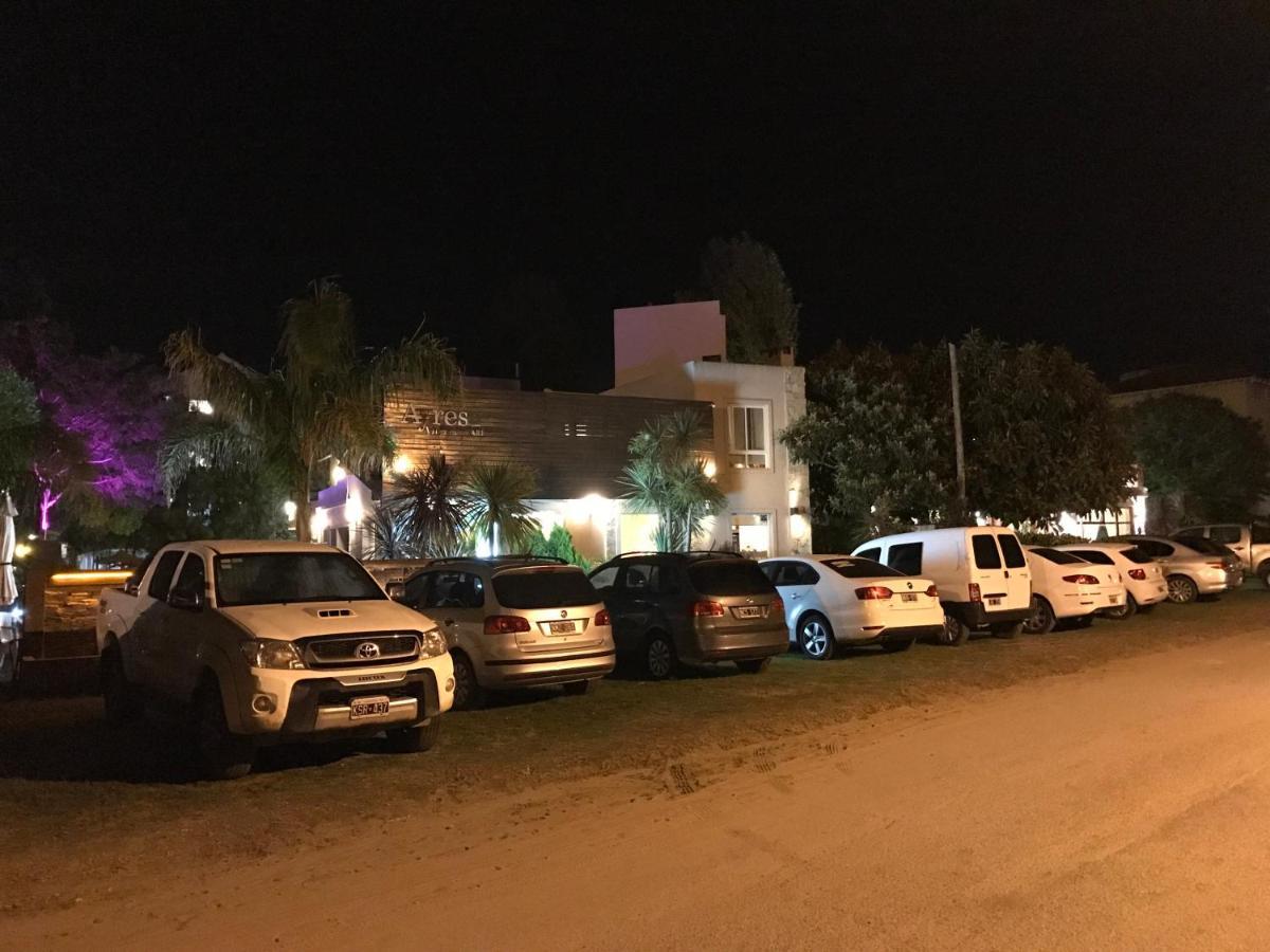 Ayres Village Apart Pinamar Bagian luar foto